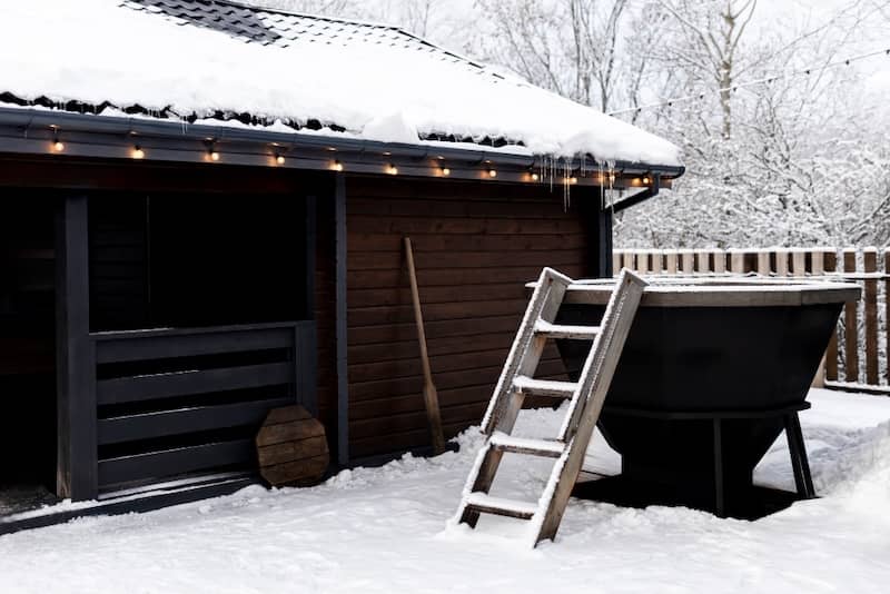 How Heat Tape Protects Utah Roofs From Winter Damage